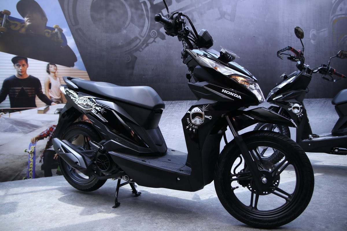 Honda BeAT Street VS Yamaha X Ride Informasi Otomotif Online